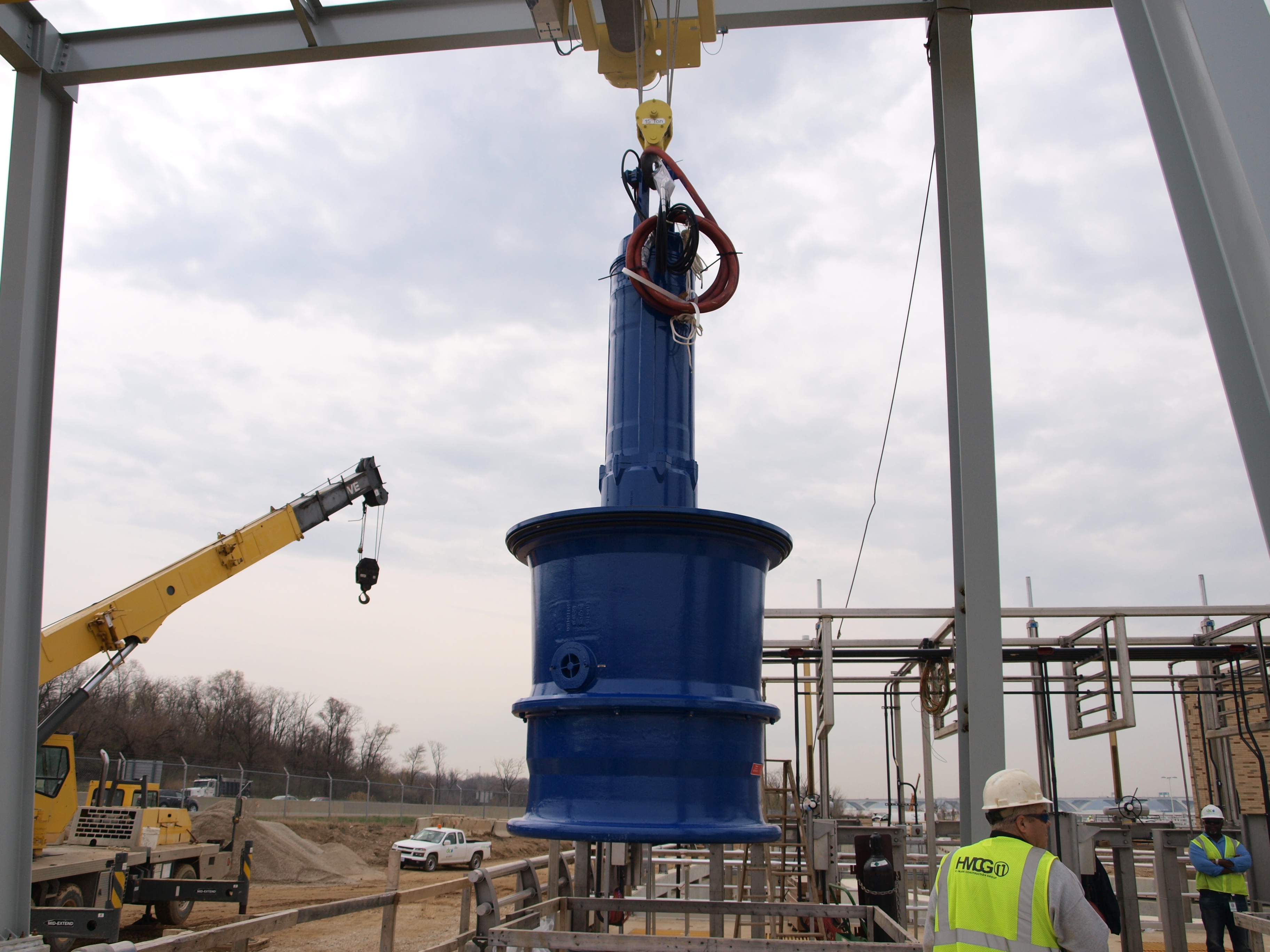  Installing one of the Amacan P series pumps at Blue Plains